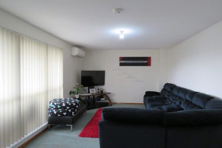 Photo of property in 2/28 Mona Vale Avenue, Riccarton, Christchurch, 8011