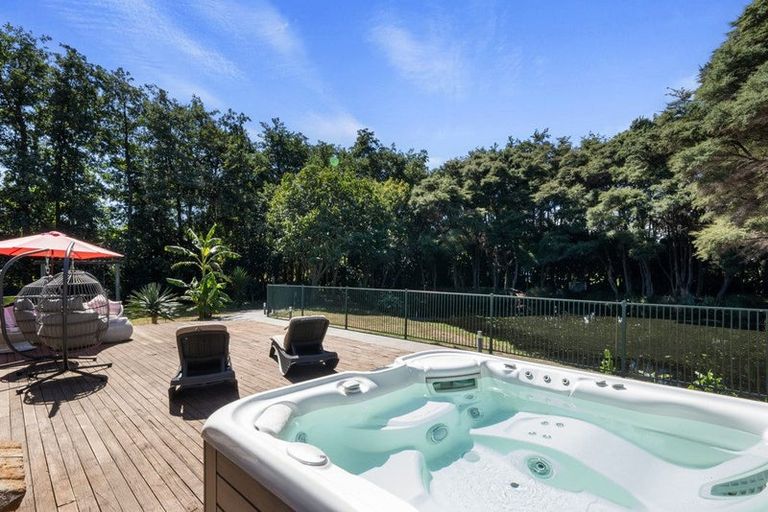 Photo of property in 60 Langdale Avenue, Paraparaumu, 5032