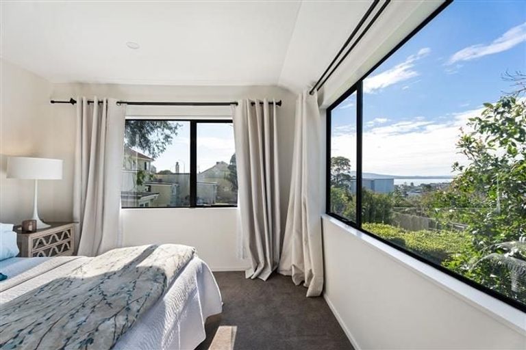 Photo of property in 2b Tokomaru Street, Orakei, Auckland, 1071