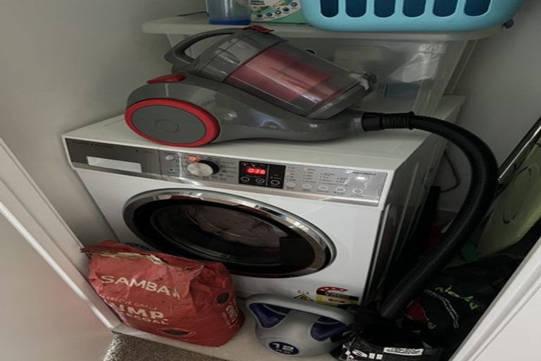 Photo of property in 9/20 Moor Avenue, Te Atatu Peninsula, Auckland, 0610