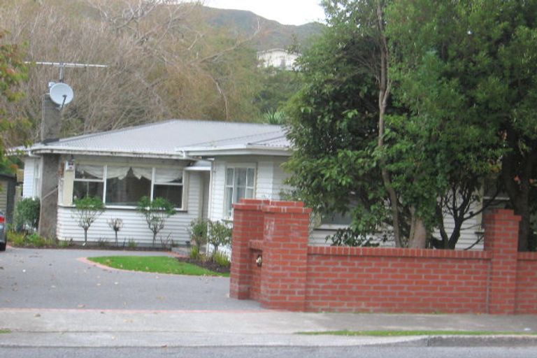 Photo of property in 34 Naenae Road, Naenae, Lower Hutt, 5011