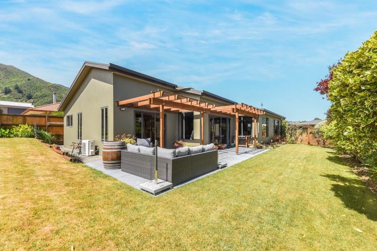 Photo of property in 8 Nautique Place, Waikawa, Picton, 7220