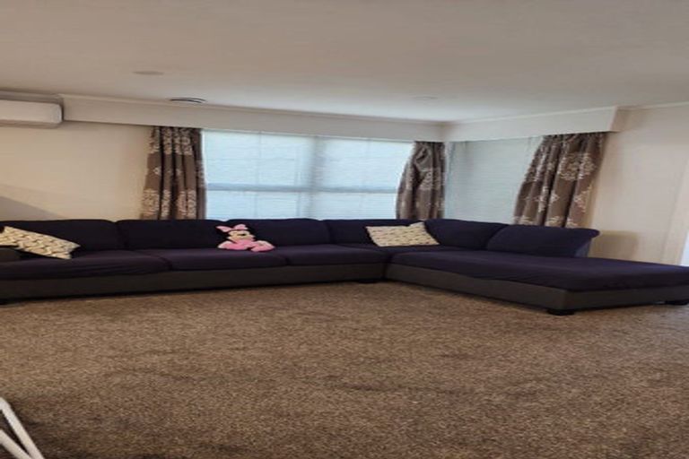 Photo of property in 2/24 Dale Crescent, Pakuranga, Auckland, 2010