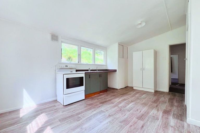 Photo of property in 1 Titahi Bay Road, Porirua City Centre, Porirua, 5022