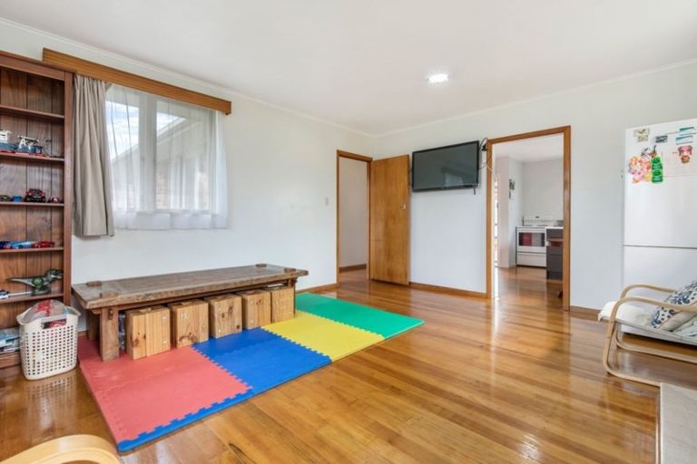 Photo of property in 4 Viola Place, Papakura, 2110