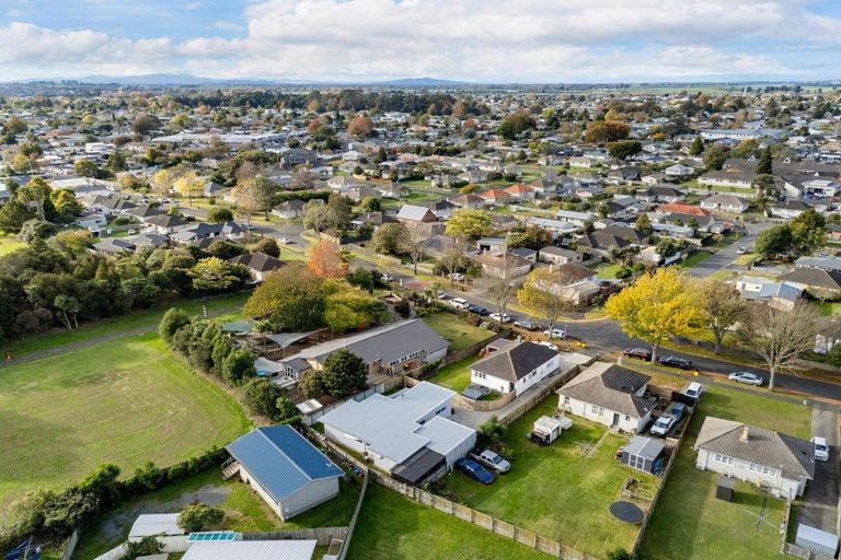 Photo of property in 27a Kenney Crescent, Fairfield, Hamilton, 3214