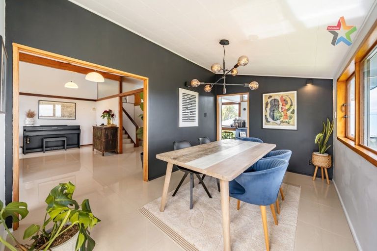 Photo of property in 117 Dowse Drive, Maungaraki, Lower Hutt, 5010