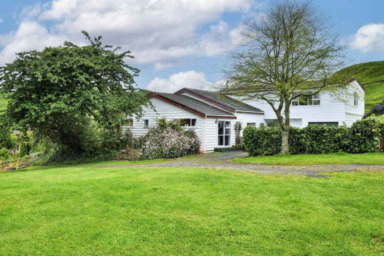 Photo of property in 18 King Street, Motu, Te Karaka, 4092