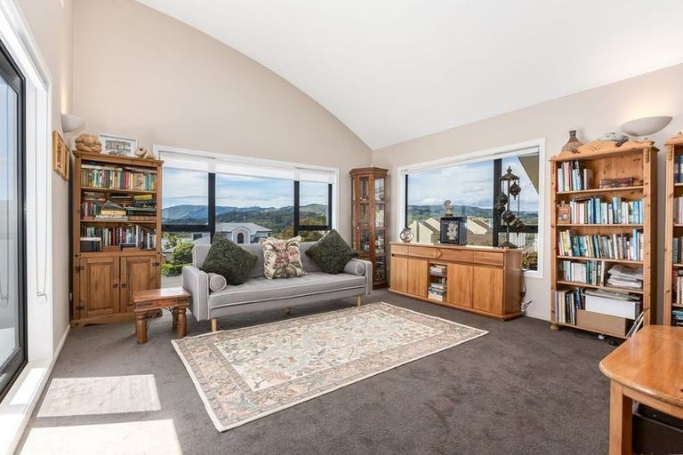 Photo of property in 8 Bowsprit Way, Whitby, Porirua, 5024