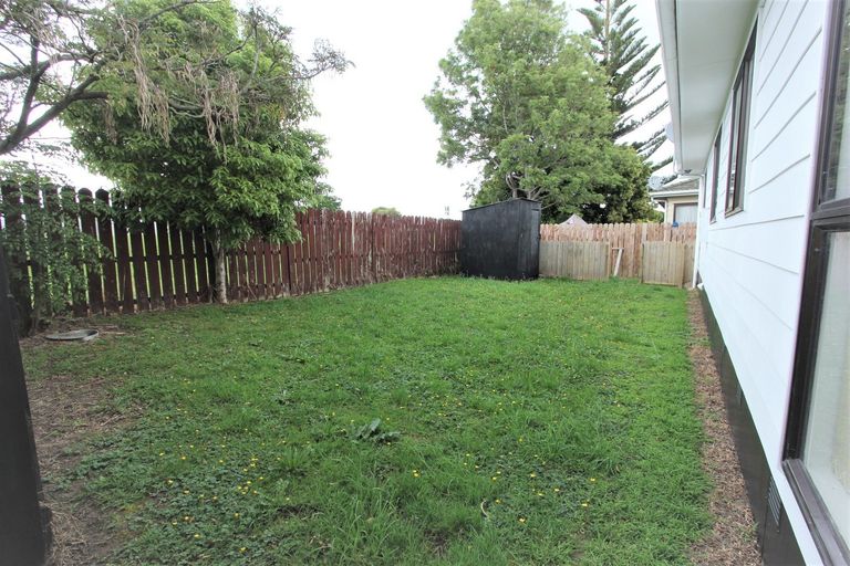 Photo of property in 4a Palmers Road, Clendon Park, Auckland, 2103