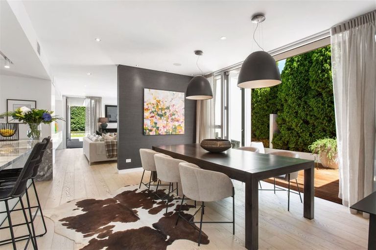 Photo of property in 39 Weka Street, Fendalton, Christchurch, 8041