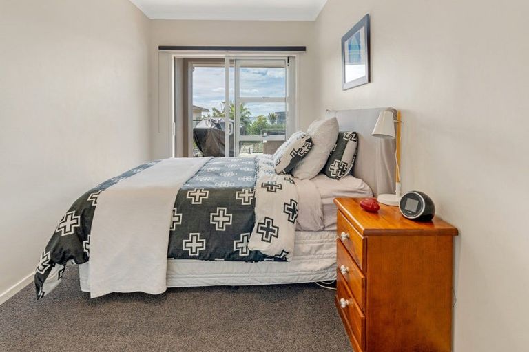 Photo of property in 10 Sea View Terrace, Cockle Bay, Auckland, 2014