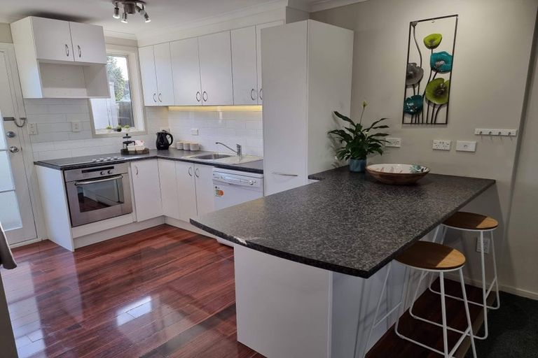 Photo of property in 2/16a Ranfurly Street, Trentham, Upper Hutt, 5018