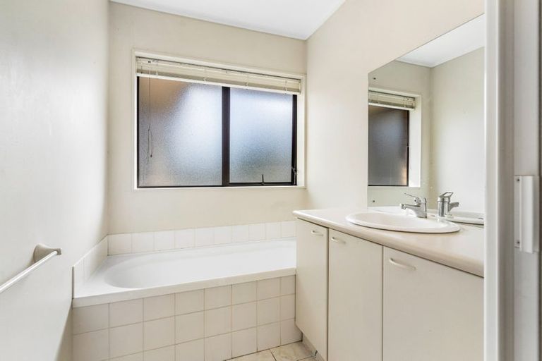 Photo of property in 1/62 Alicia Road, Somerville, Auckland, 2014