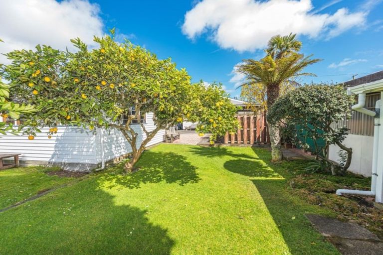 Photo of property in 24 Caffray Avenue, Aramoho, Whanganui, 4500