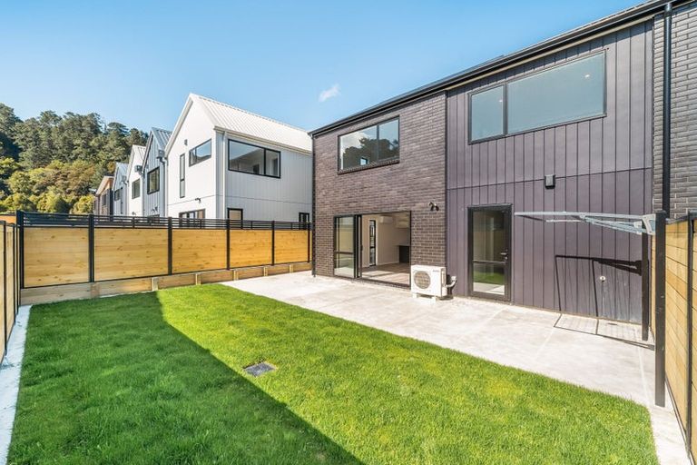 Photo of property in 11 Betty Boyes Street, Wallaceville, Upper Hutt, 5018