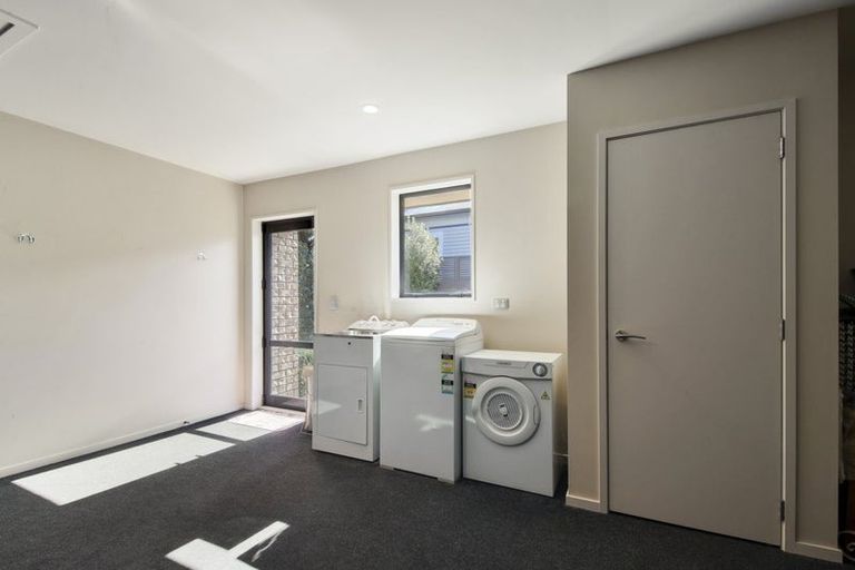 Photo of property in 6 Zuppicich Lane, Woodend, 7610