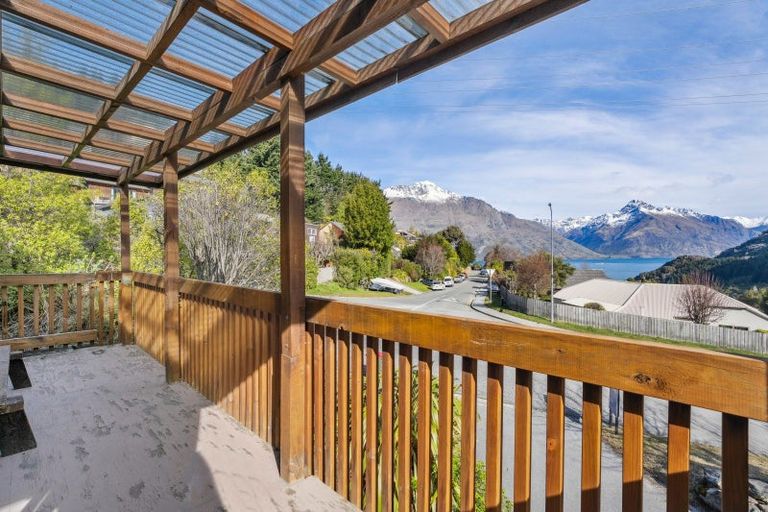 Photo of property in 218 Fernhill Road, Sunshine Bay, Queenstown, 9300