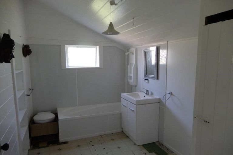 Photo of property in 20 Ketemarae Road, Normanby, Hawera, 4675