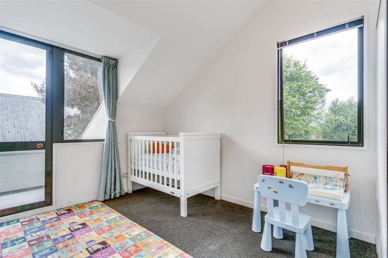 Photo of property in 24 Huntingdon Place, Avonhead, Christchurch, 8042