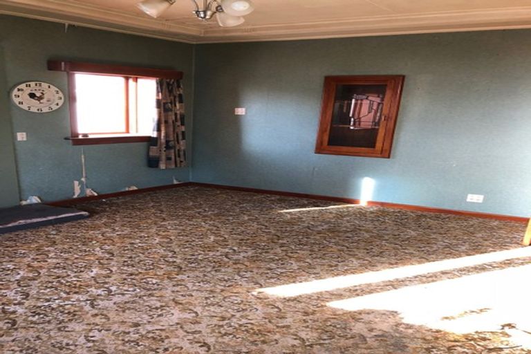 Photo of property in 13 Hunter Street, Edendale, 9825