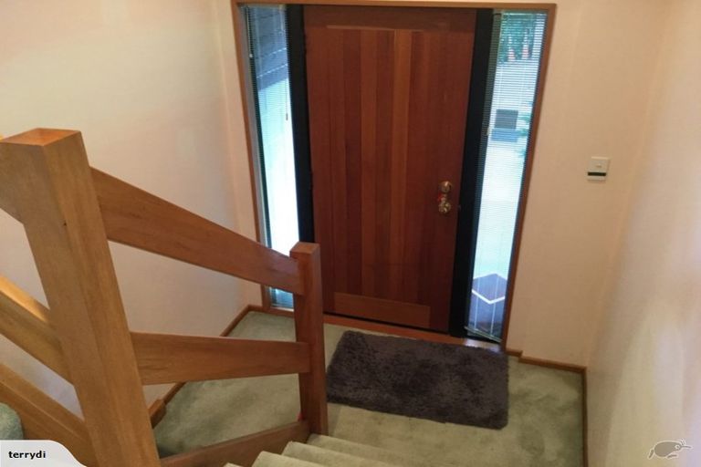 Photo of property in 48 Hawkhurst Road, Lyttelton, 8082