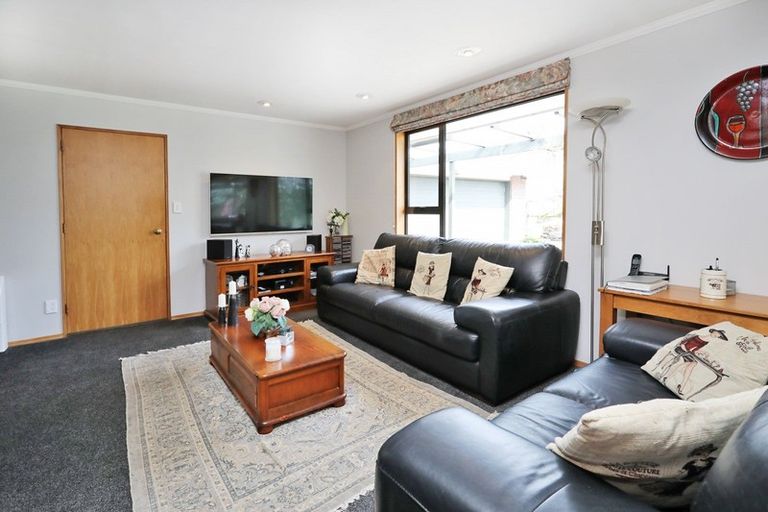 Photo of property in 9 Tui Place, Otatara, Invercargill, 9879