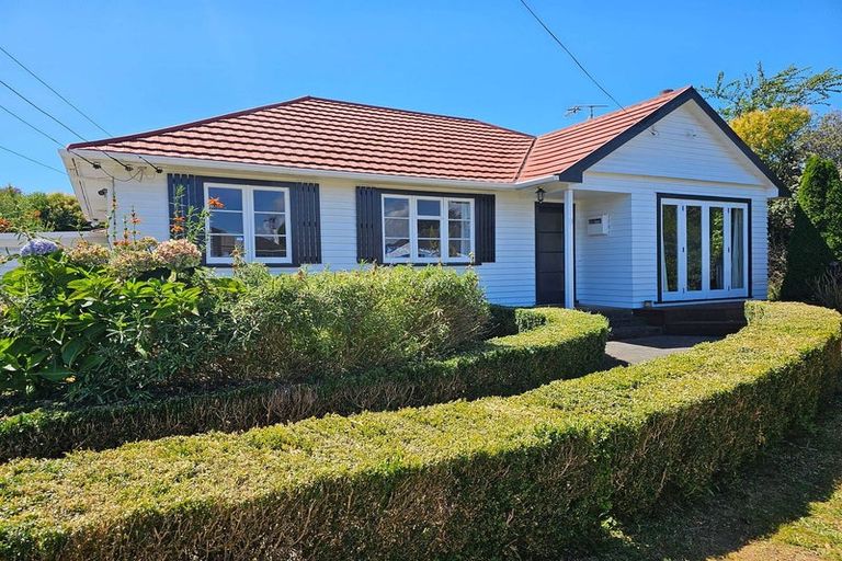 Photo of property in 13 Saint Annes Street, Levin, 5510
