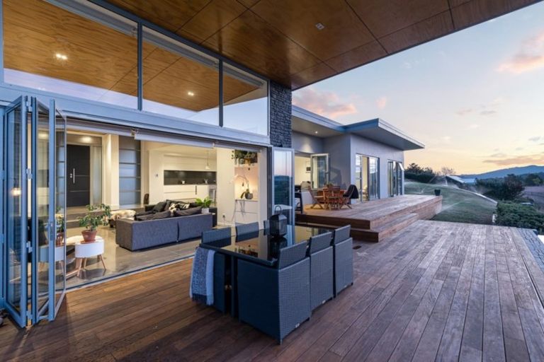 Photo of property in 525 Clevedon Kawakawa Road, Clevedon, 2585