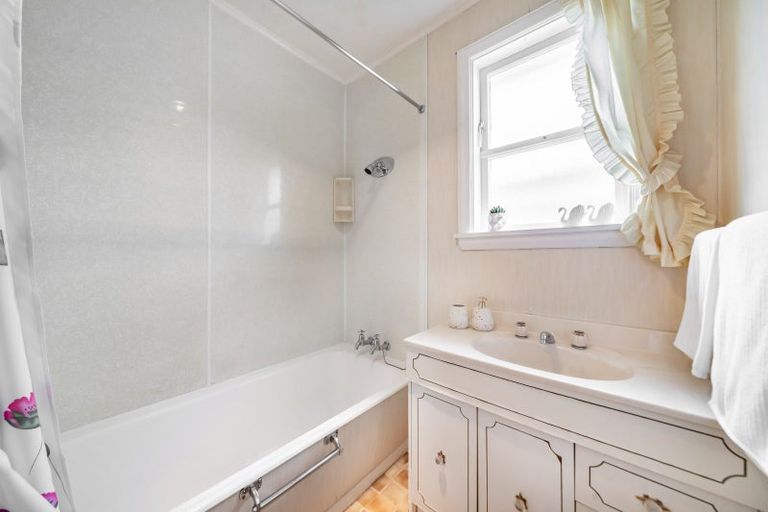 Photo of property in 23 Routley Crescent, Elderslea, Upper Hutt, 5018