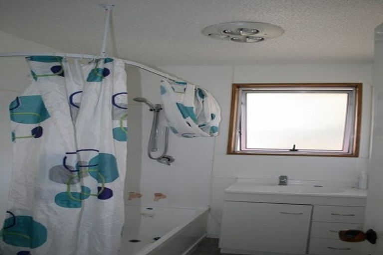 Photo of property in 2/27 Peverel Street, Riccarton, Christchurch, 8041