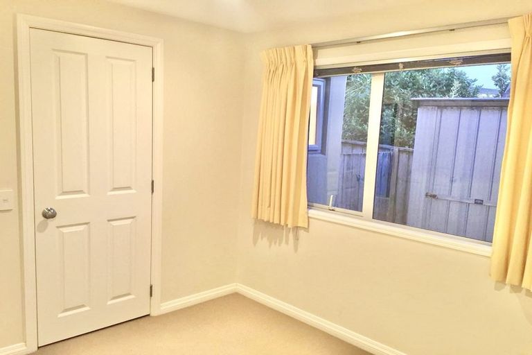 Photo of property in 19 East Coast Road, Milford, Auckland, 0620