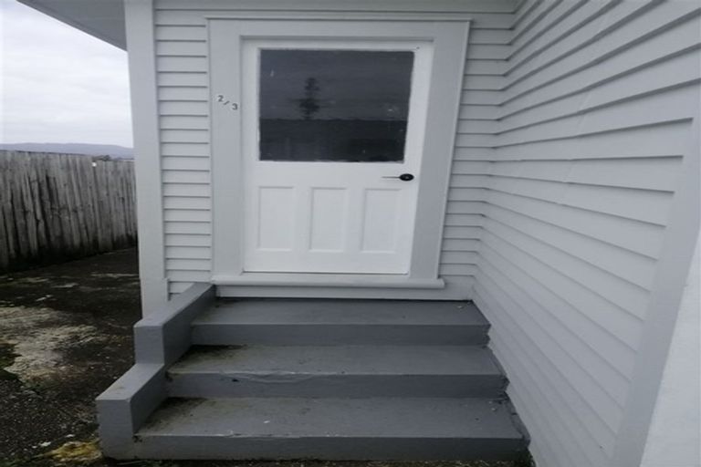 Photo of property in 3 Pleasant Road, Glen Eden, Auckland, 0602