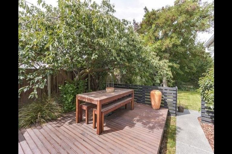 Photo of property in 35 Sefton Street, Belfast, Christchurch, 8051