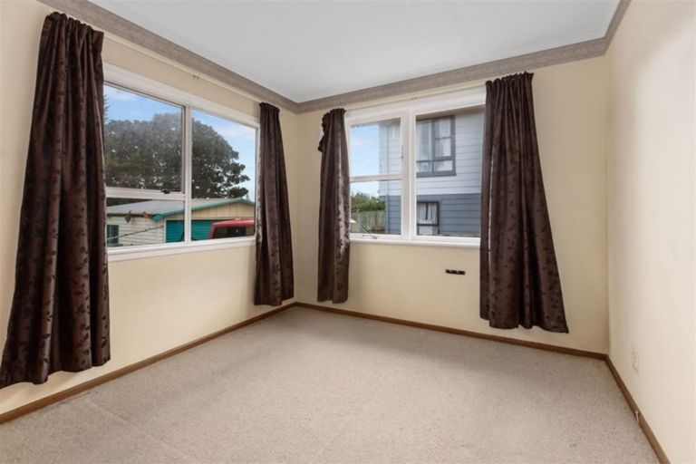 Photo of property in 57 Arahura Crescent, Waitangirua, Porirua, 5024