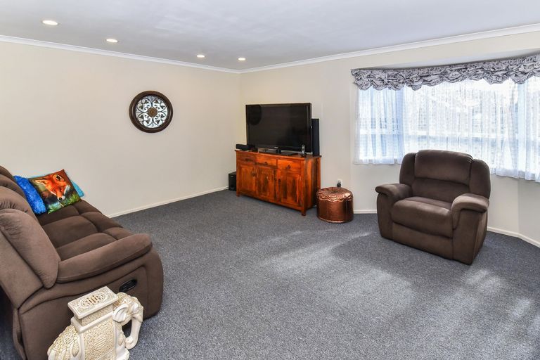 Photo of property in 2b Cliff Road, Papakura, 2110