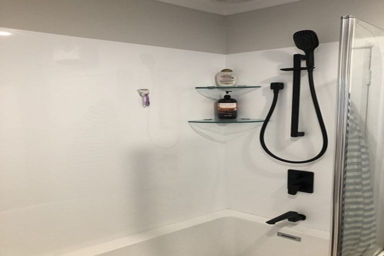 Photo of property in 58 Saffron Street, Birkdale, Auckland, 0626