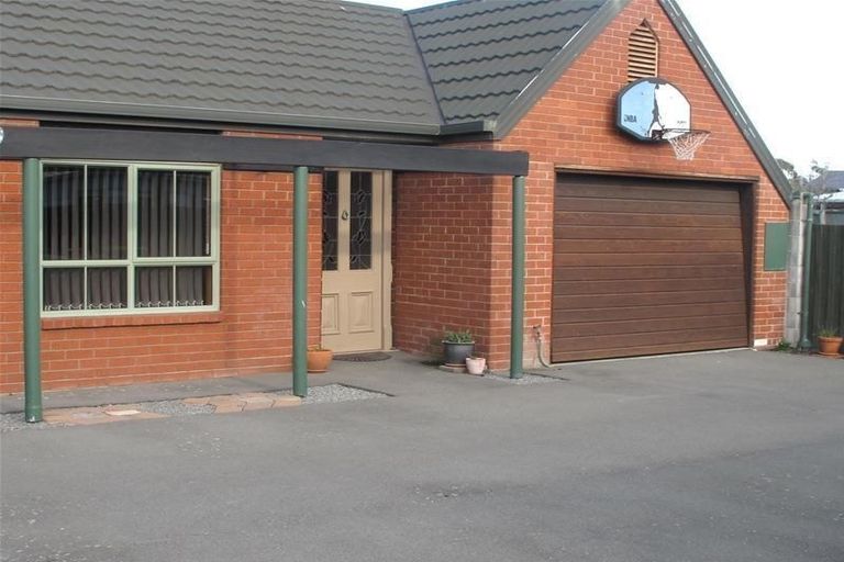 Photo of property in 2/77 Leaver Terrace, North New Brighton, Christchurch, 8083