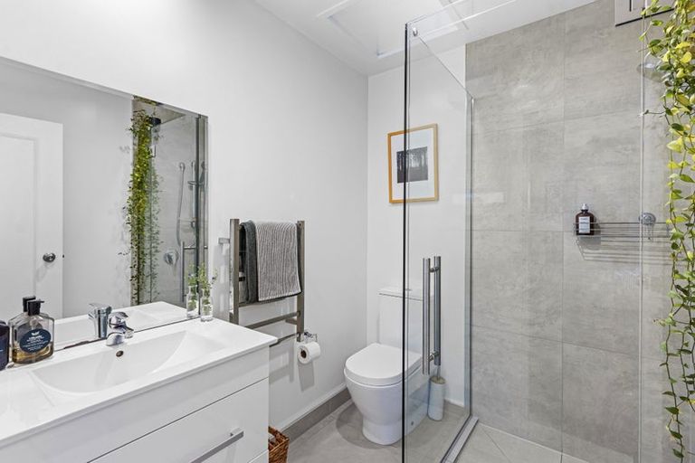 Photo of property in 311 Avonhead Road, Avonhead, Christchurch, 8042