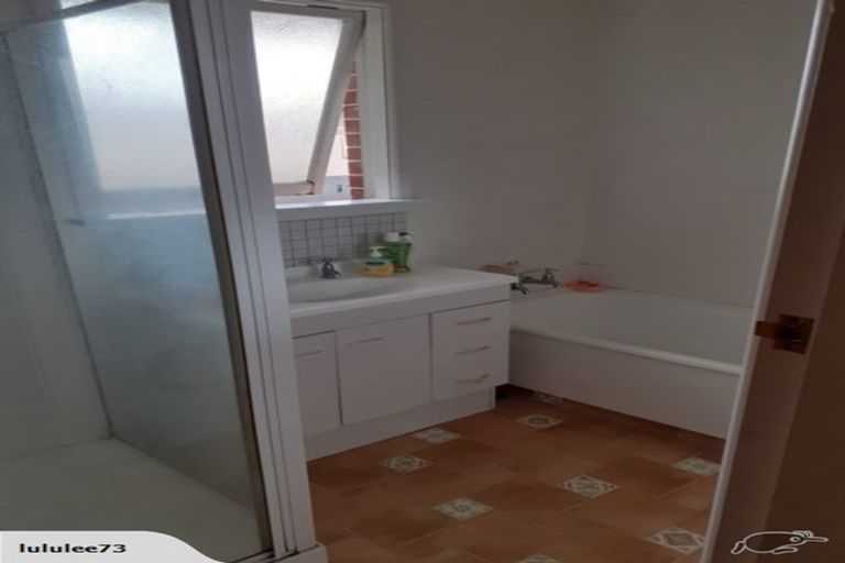 Photo of property in 2/4 Kiltie Street, Upper Riccarton, Christchurch, 8041