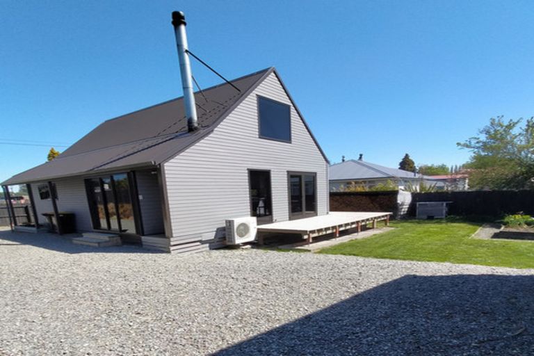 Photo of property in 15 Helena Street, Lumsden, 9730