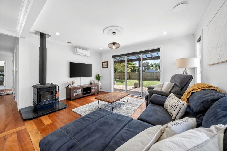 Photo of property in 11 Kempton Street, Greytown, 5712