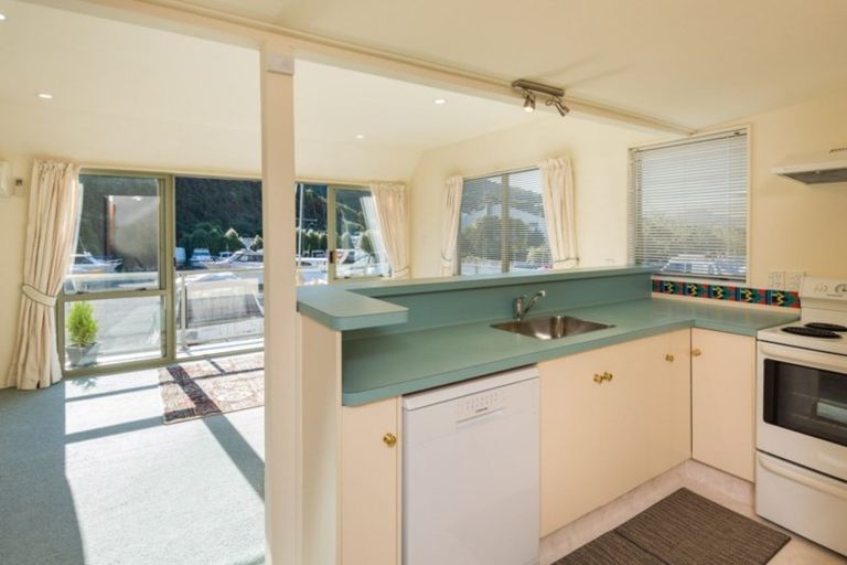 Photo of property in 2a Marina Drive, Waikawa, Picton, 7220