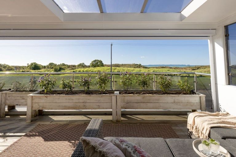 Photo of property in 822a Papamoa Beach Road, Papamoa Beach, Papamoa, 3118