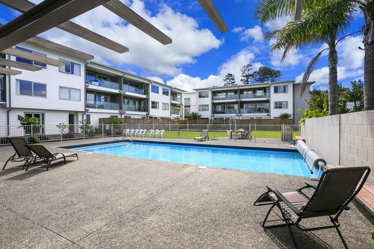 Photo of property in Bay Palms Apartments, 2/30c Bute Road, Browns Bay, Auckland, 0630