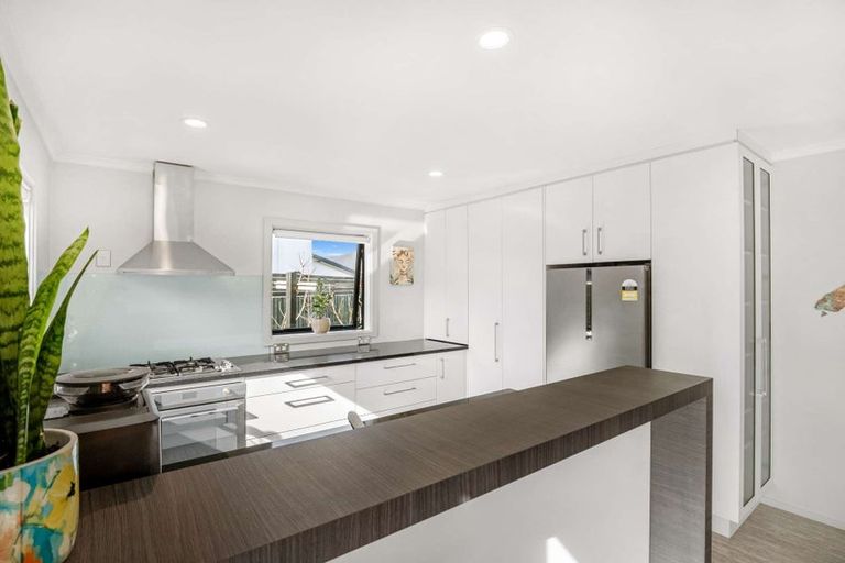 Photo of property in 3/48 Mcfaddens Road, St Albans, Christchurch, 8052