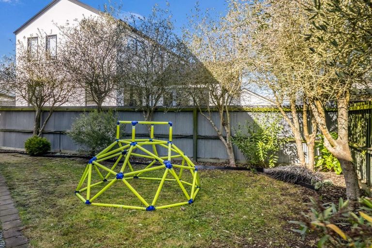 Photo of property in 3/48 Mcfaddens Road, St Albans, Christchurch, 8052