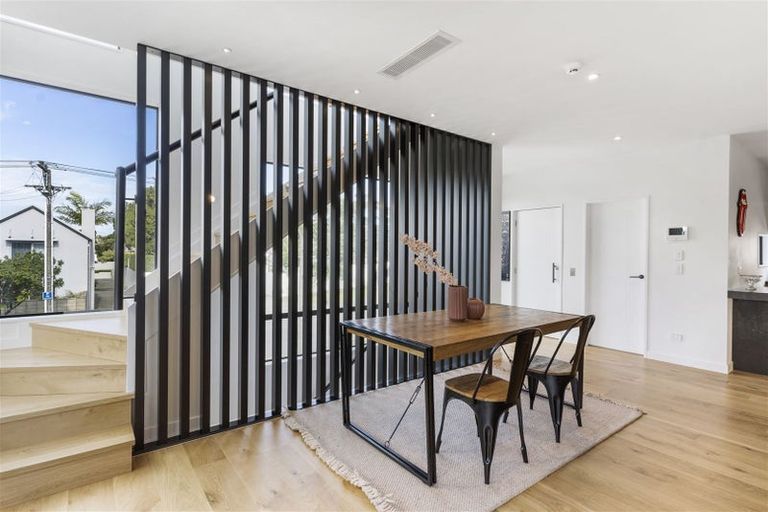 Photo of property in 5a Pierce Road, Milford, Auckland, 0620