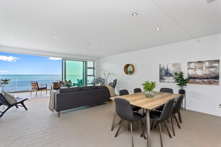 Photo of property in The Reef, 93 Saint Aubyn Street, New Plymouth, 4310