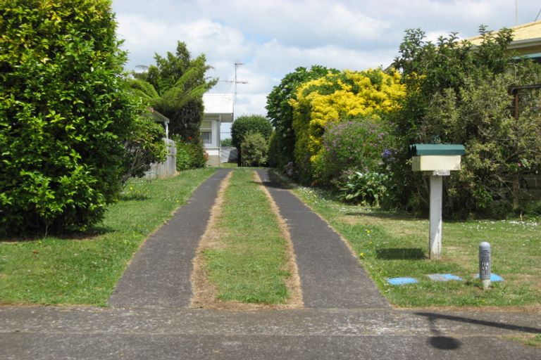 Photo of property in 15a Landscape Road, Pukekohe, 2120